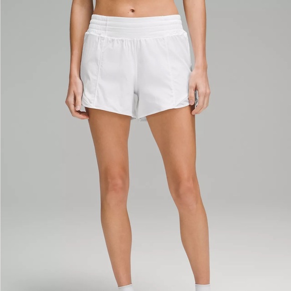 Lululemon Hotty Hot High Rise Short Size 6 - Picture 2 of 5